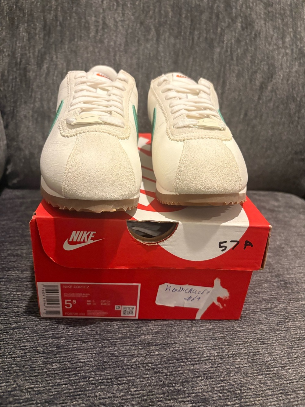 Nike Men’s  size 5.5 Cortez Leather Sneakers in Cream with Green Swoosh